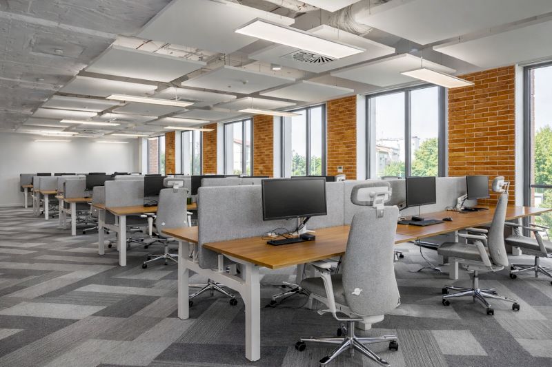 Thiết kế văn phòng bất động sản phong cách hiện đại 