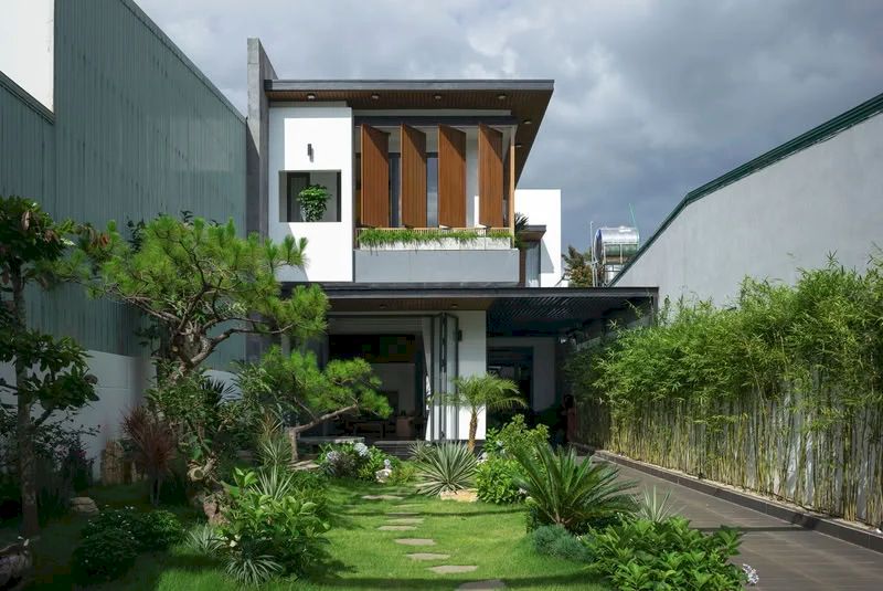Gia chủ mệnh Hỏa tránh xây nhà hướng Tây