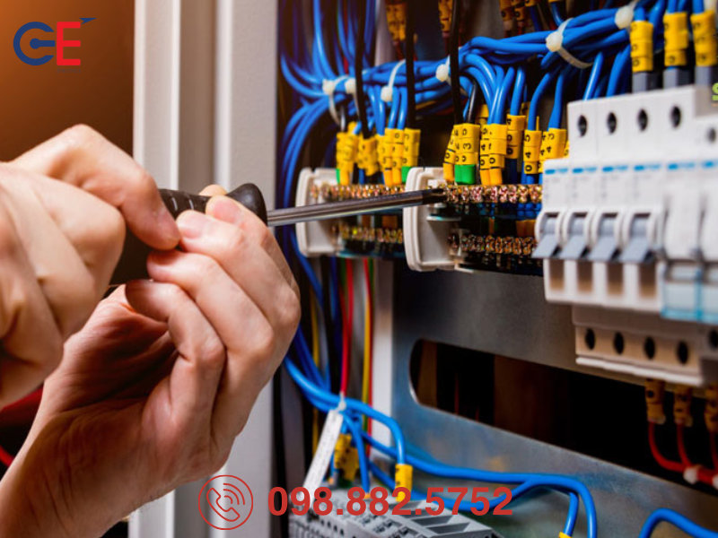 Kiểm tra chi tiết hệ thống điện và nước trước khi lắp đặt nội thất